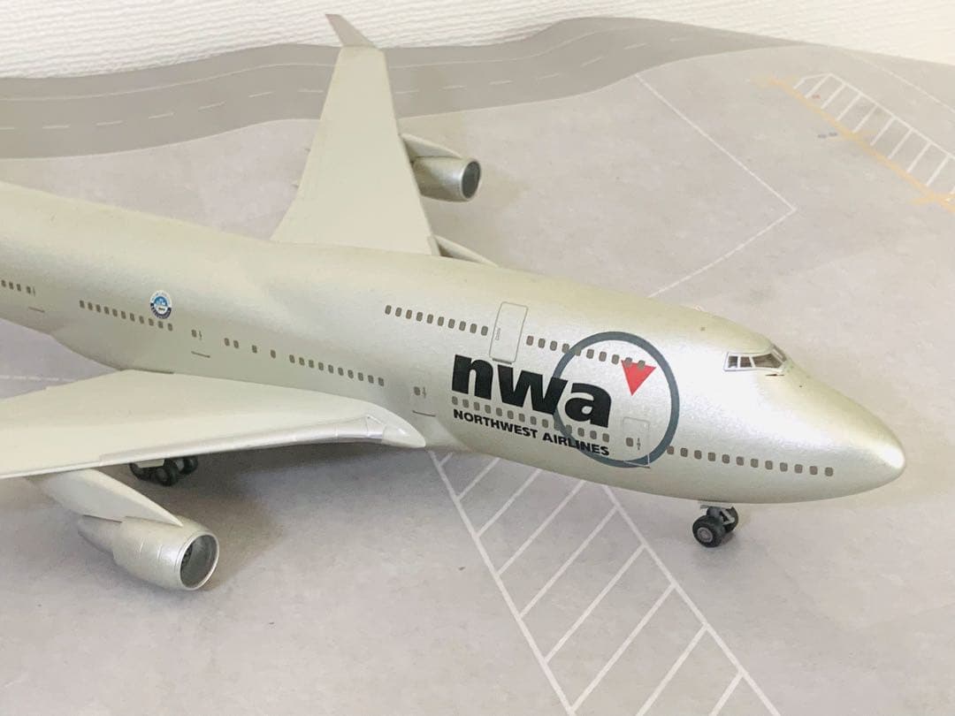 ホーガン製１／２００ＮＷＡ／Ｂ７４７－４００新旧塗装２機セットプラ樹脂製完成品