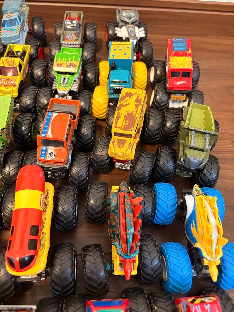 ホットウィール　モンスタートラック　24台セット