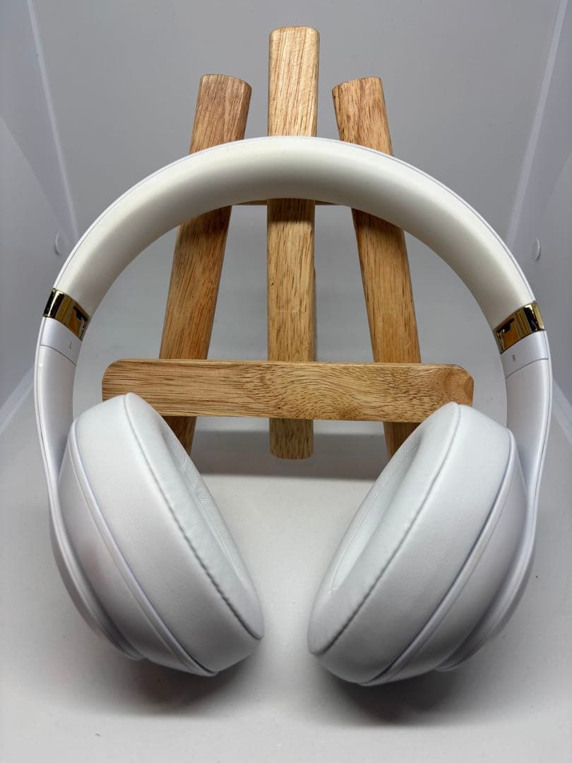 【超美品】 Beats Studio3 Wireless ホワイト　ケース付き
