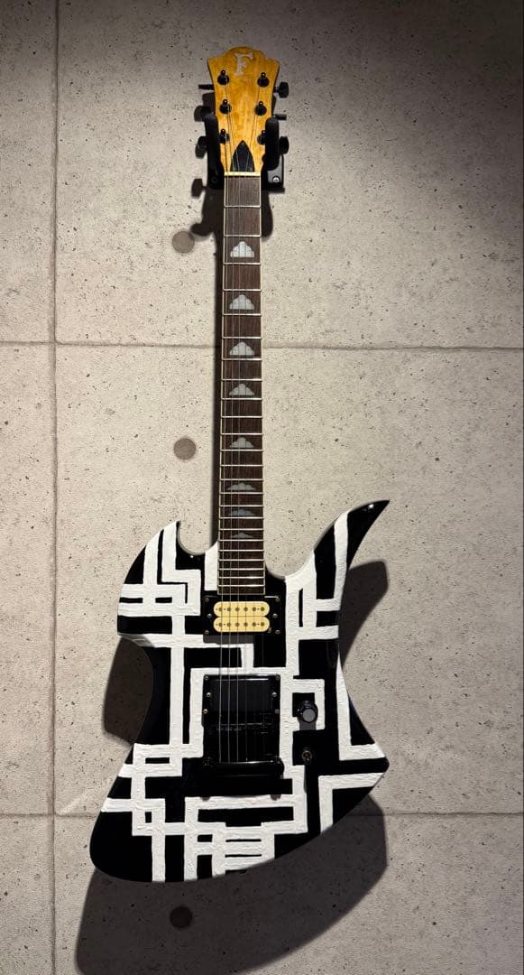 モッキンバード　布袋モデル　hide ロケットダイブ　エレキギター