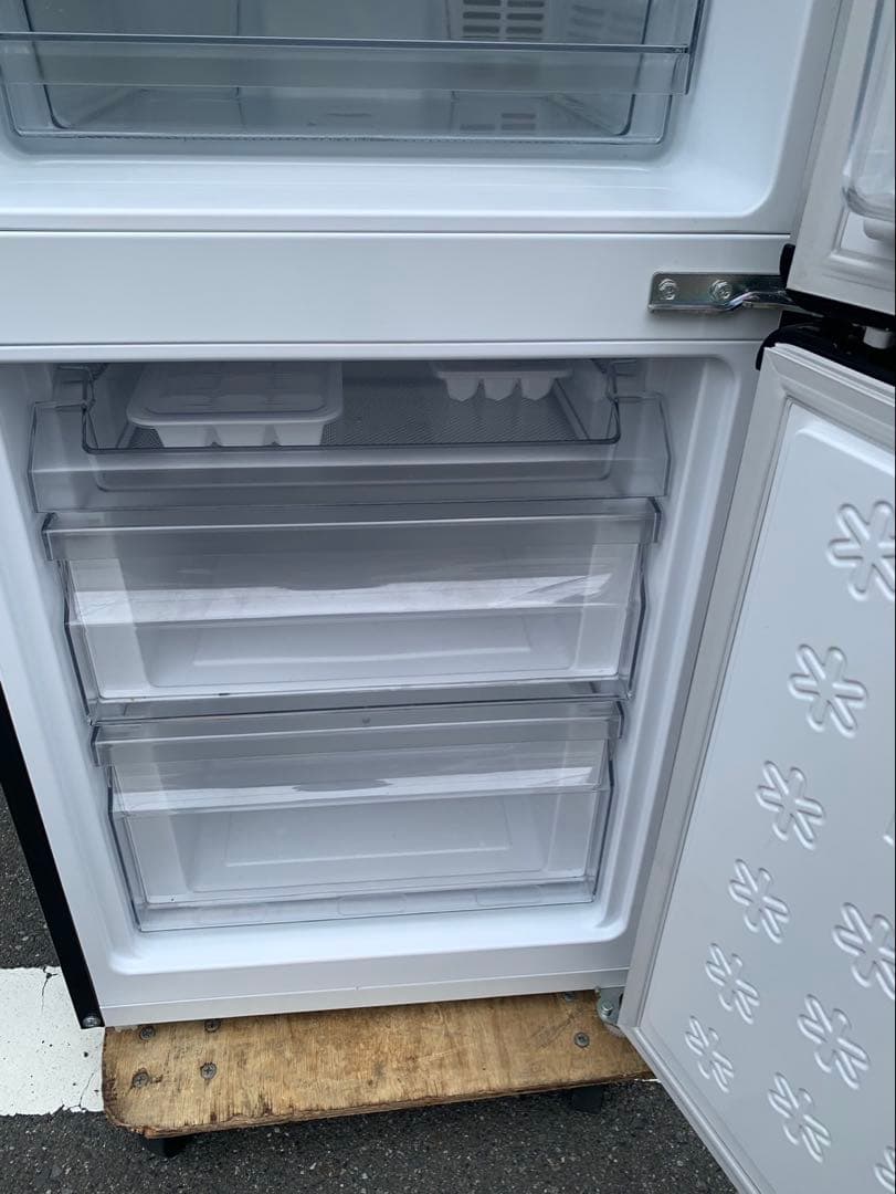 。　美品　Haier ２ドア冷蔵庫　2022年148L 右開き