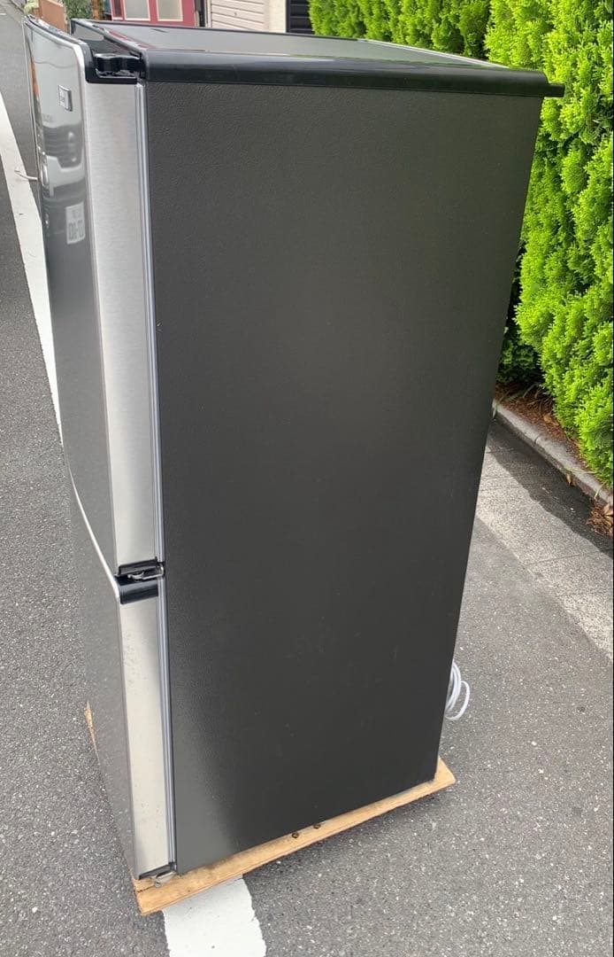。　美品　Haier ２ドア冷蔵庫　2022年148L 右開き