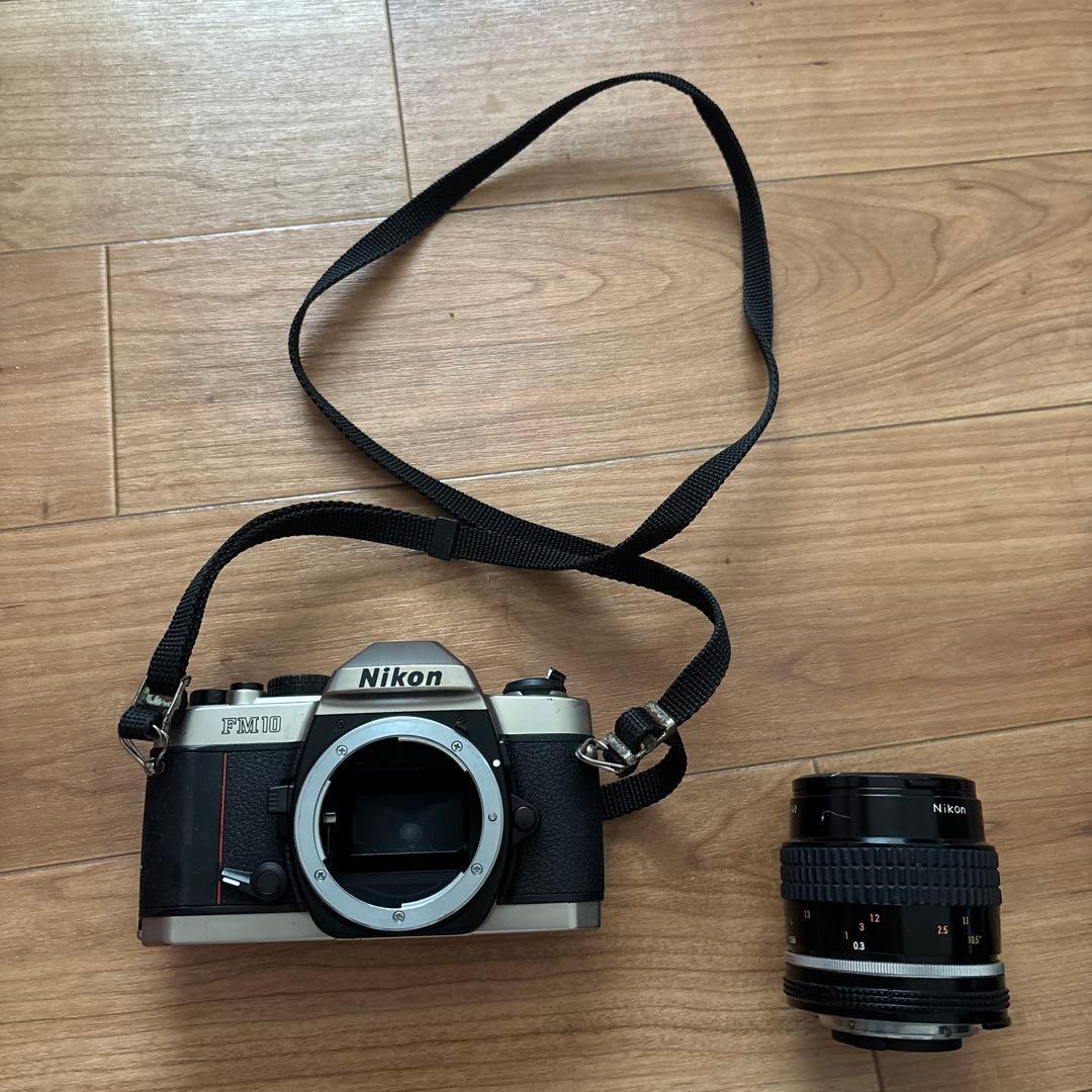 Nikon FM10 一眼レフカメラとレンズ