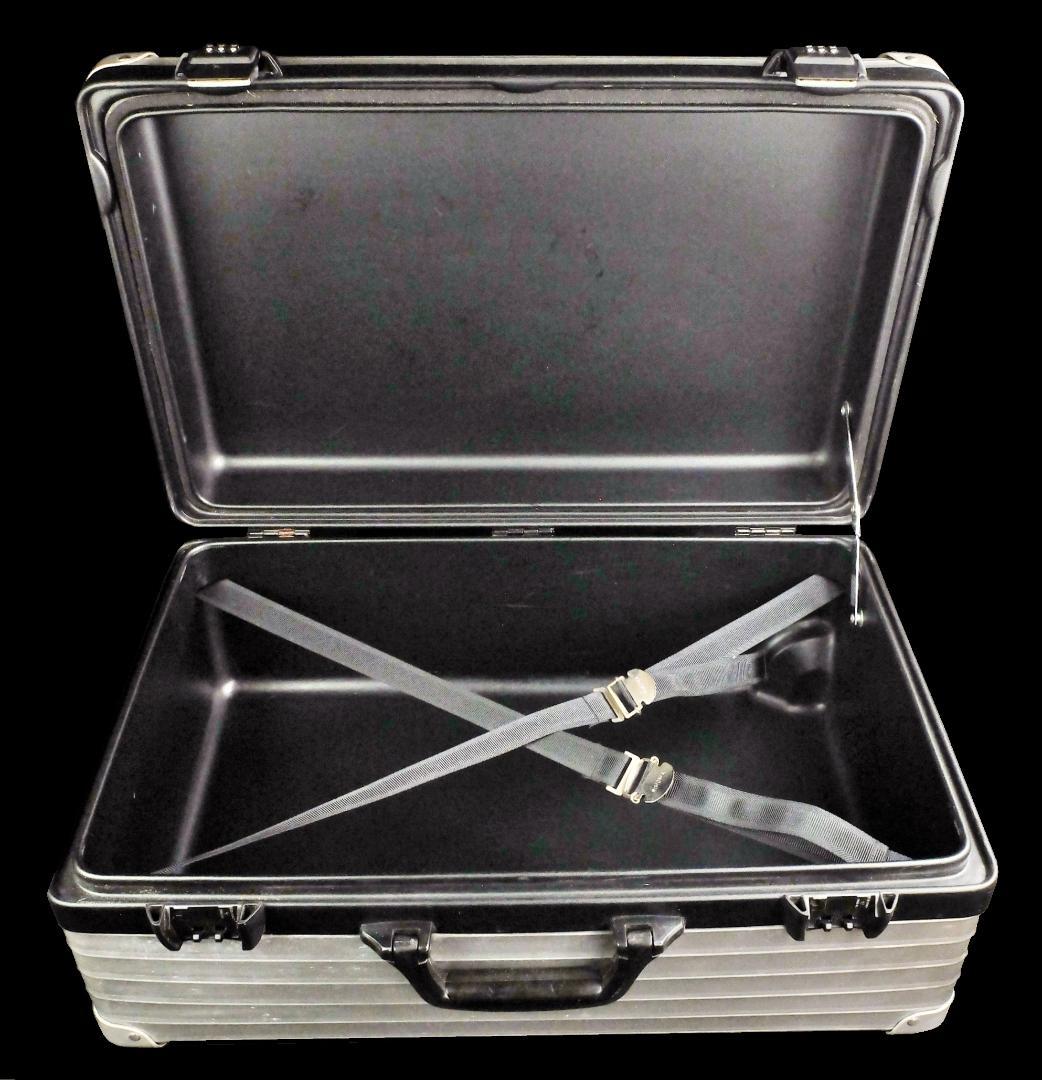 リモワ 956.55『サヴァンナ後期』ボーディングケース IATA 防水トレイ