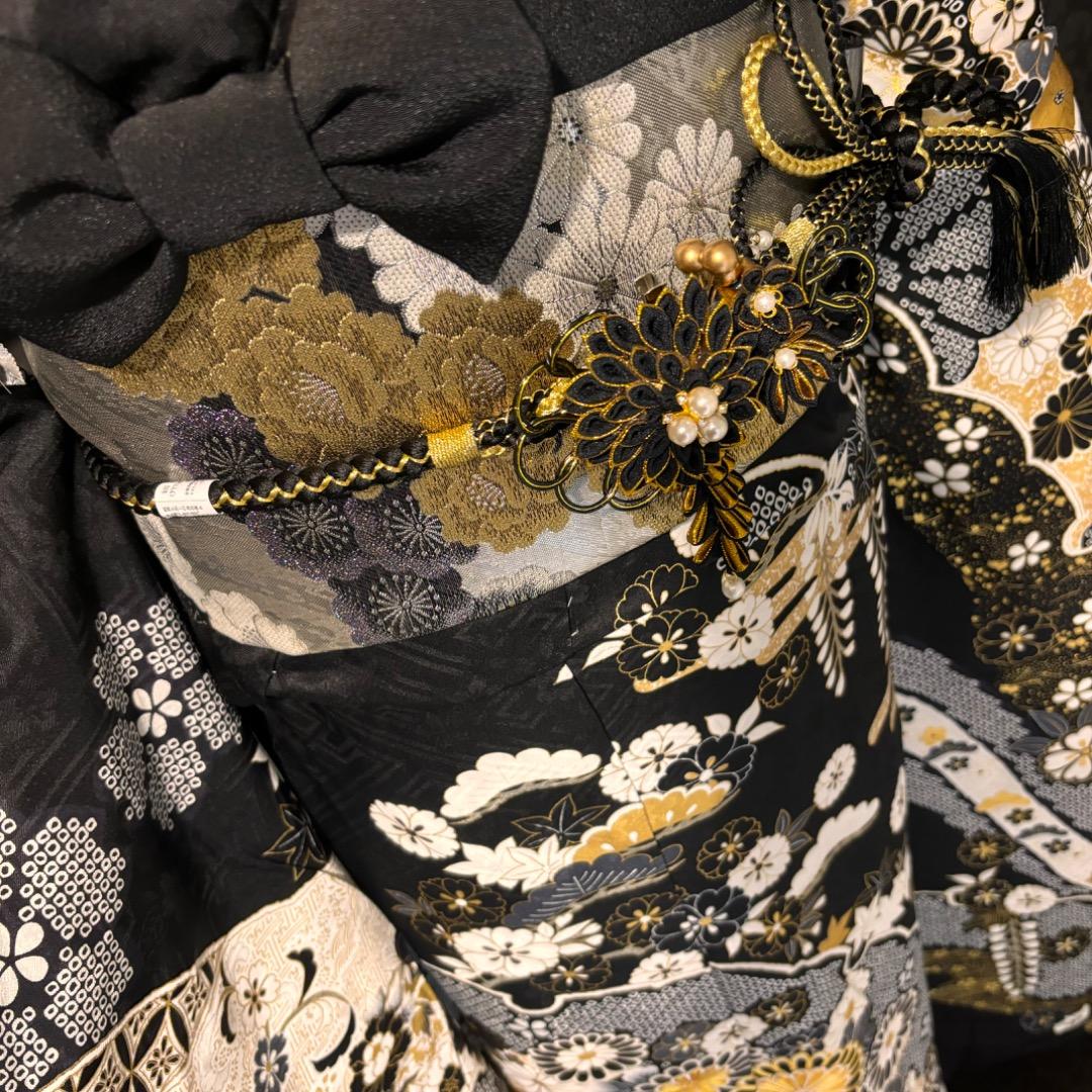 振袖のみ　新品、未使用✨　未仕立て　黒地　地紋　金駒刺繍　逸品　振袖　振り袖