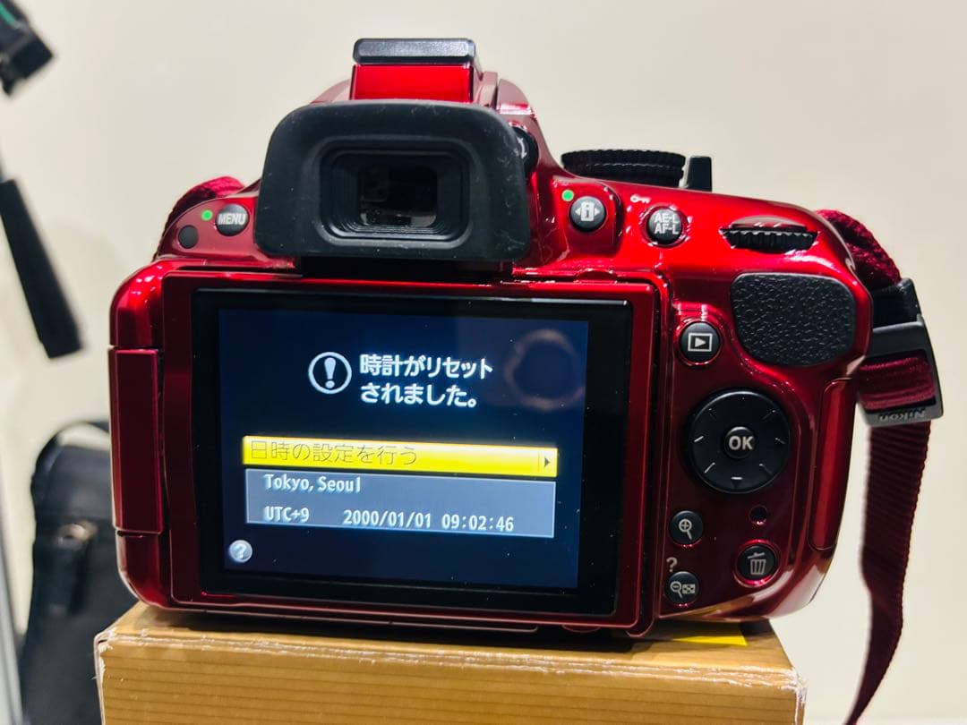 Nikon D5200 デジタル一眼レフカメラ ダブルズームレンズキット　レッド