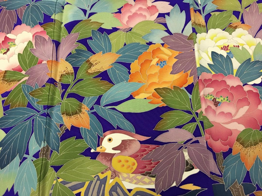 売り切り 青紫 手描き友禅 笹 牡丹 鴛鴦 振袖 落款あり