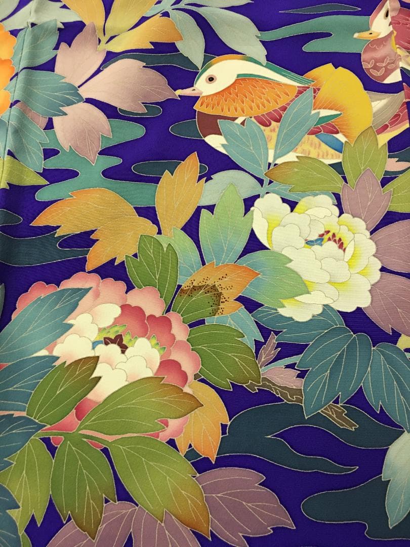 売り切り 青紫 手描き友禅 笹 牡丹 鴛鴦 振袖 落款あり