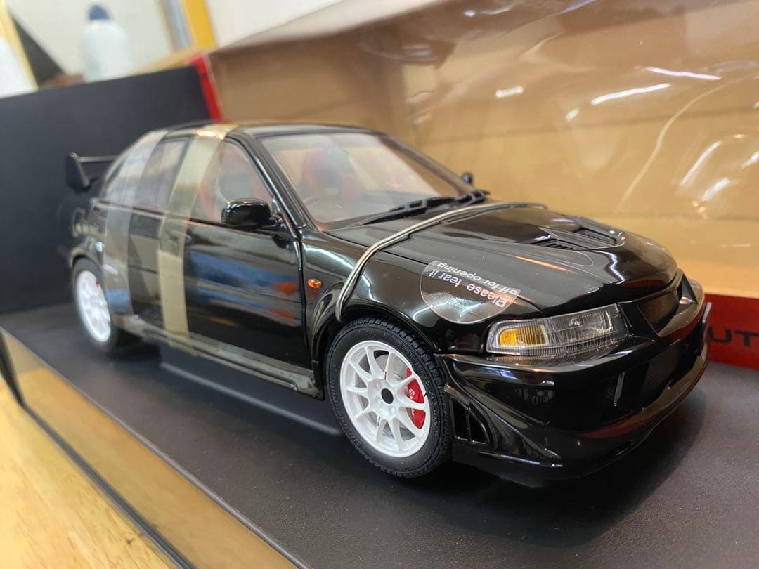 1/18 オートアート 三菱 ランサー エボリューション VI トミーマキネン