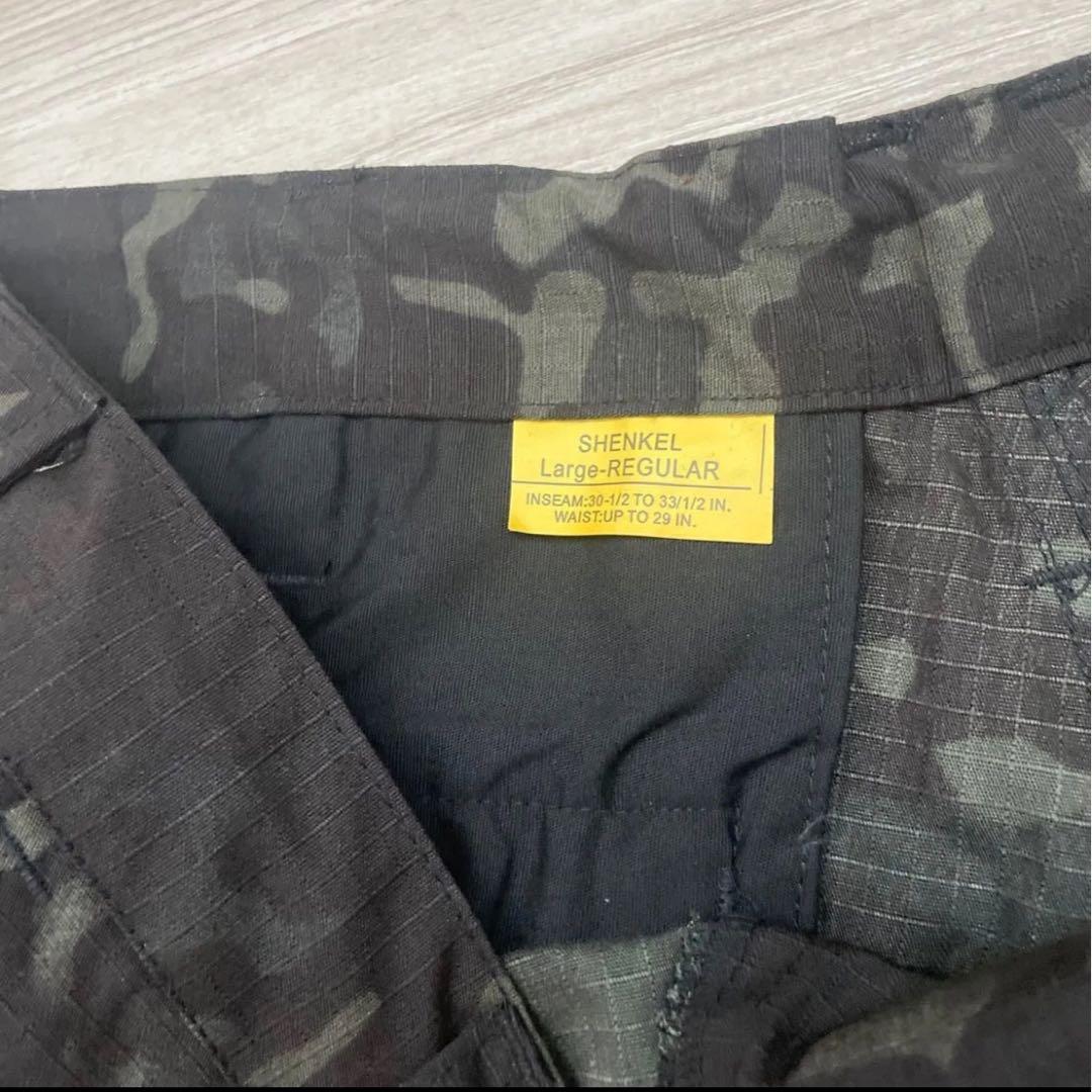 サバゲー特殊部隊セット　黒迷彩服、ベスト、ヘルメット、フェイスガード点、インナー