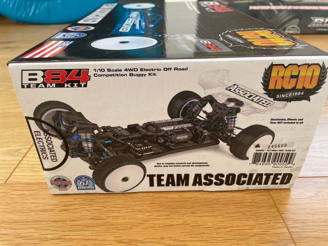 Team Associated RC10 B84 アソシエイテッド