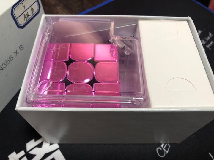 GAN 356XSM「電気メッキ」うすピンク色 ルービックキューブ