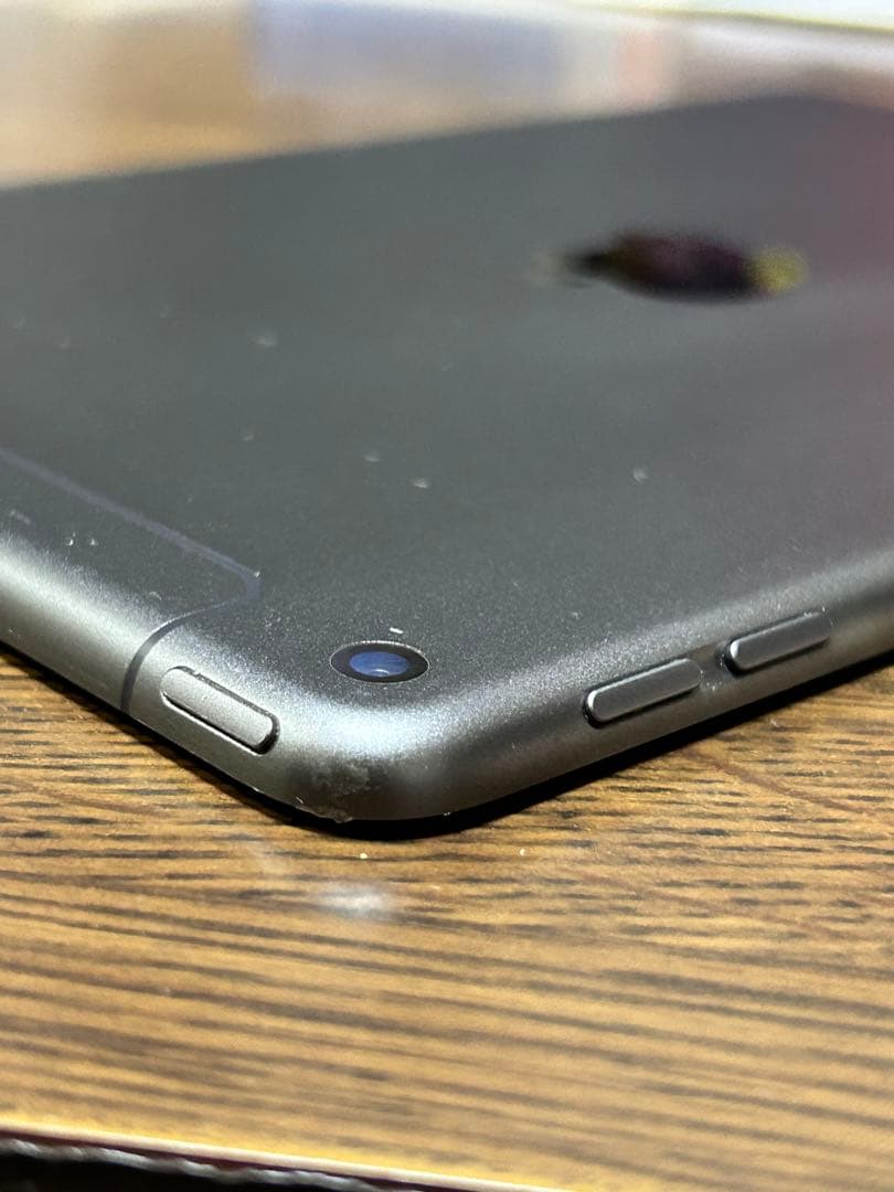 Apple iPad (第5世代) 64GB スペースグレー