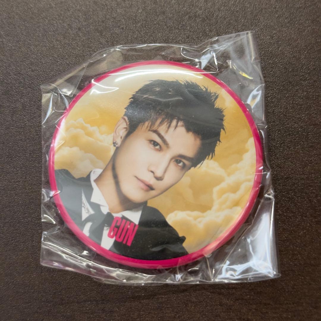 岩田剛典 クッション kingdom 3代目 缶バッジ