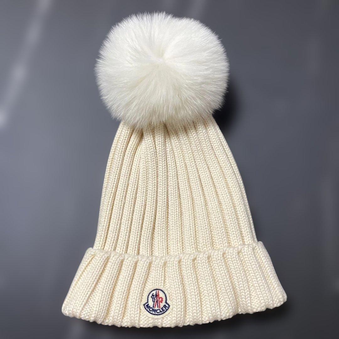✨極美品✨MONCLER ポンポン付きニット帽 アイボリー