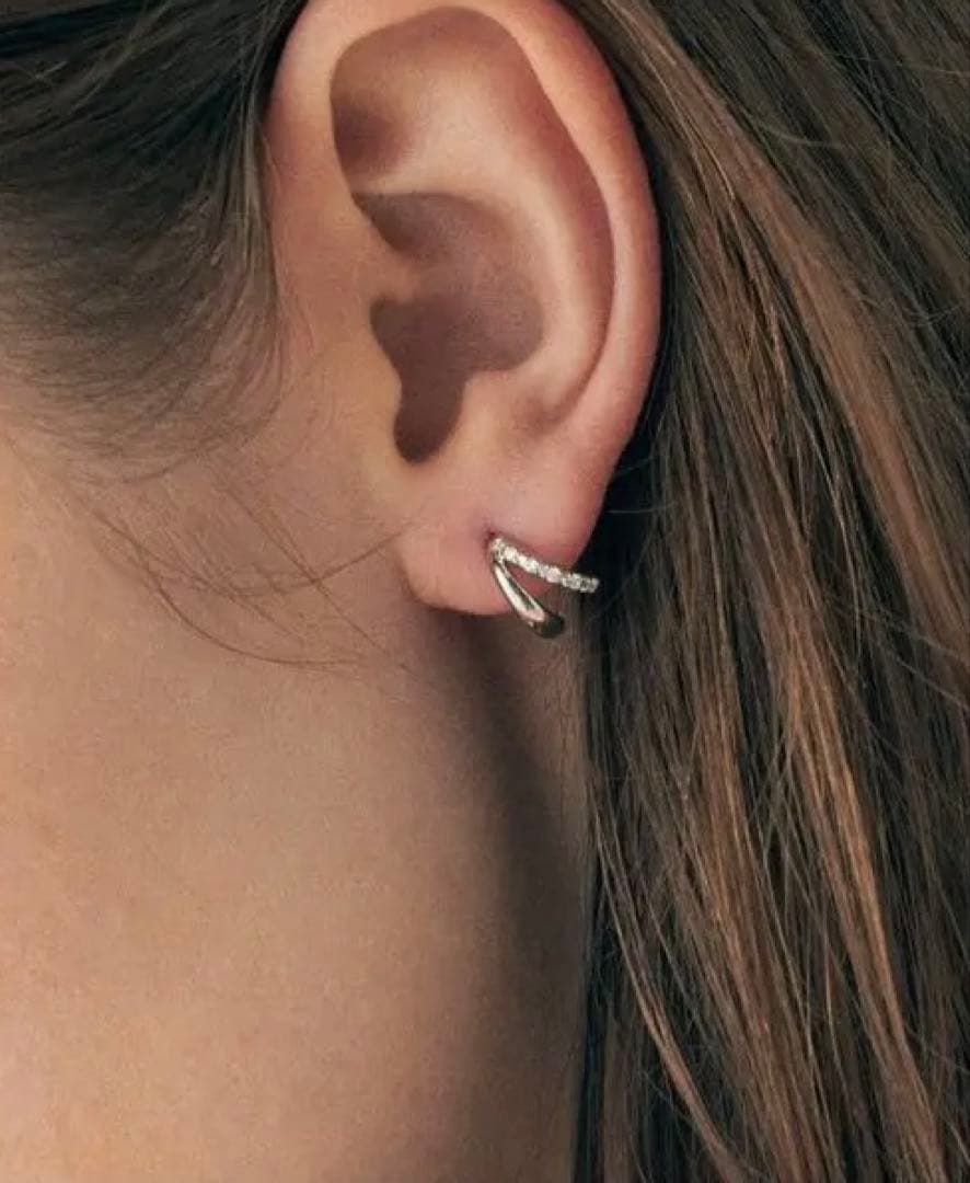 ete ビジューダブルピアス