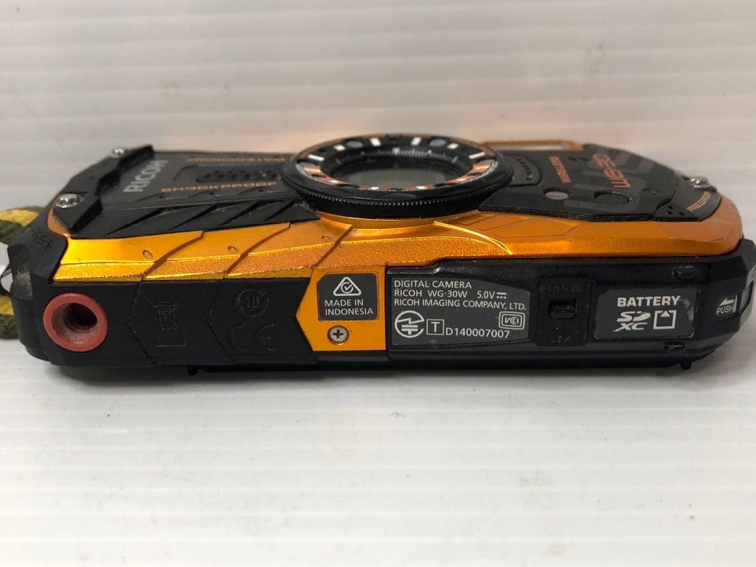Ricoh wg-30 コンパクトデジタルカメラ　送料無料