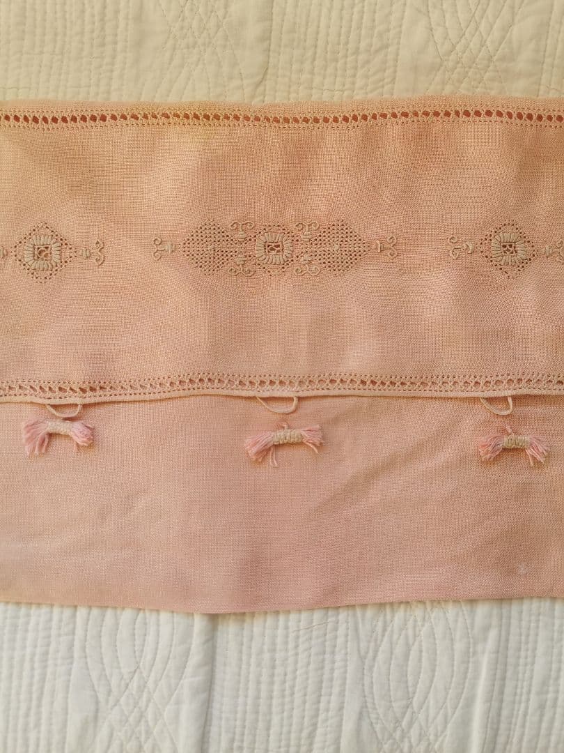 アンティーク 珊瑚色蓋付きランジェリーケース ピローカバー 盛上＆梯子レース刺繍