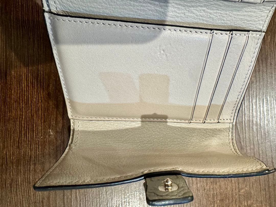 LOEWE 三つ折り財布 バーティカルウォレットスモールペールグリーン