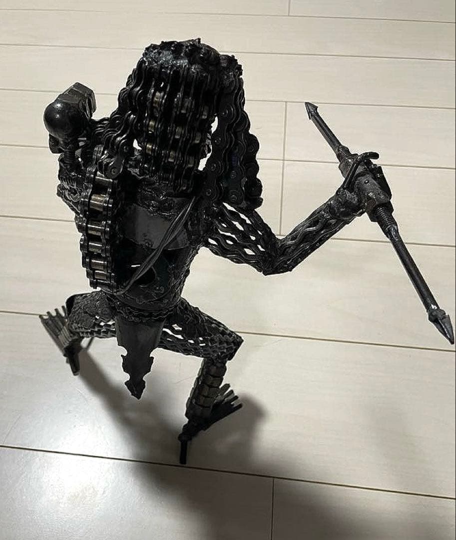 プレデター 金属製フィギュア
