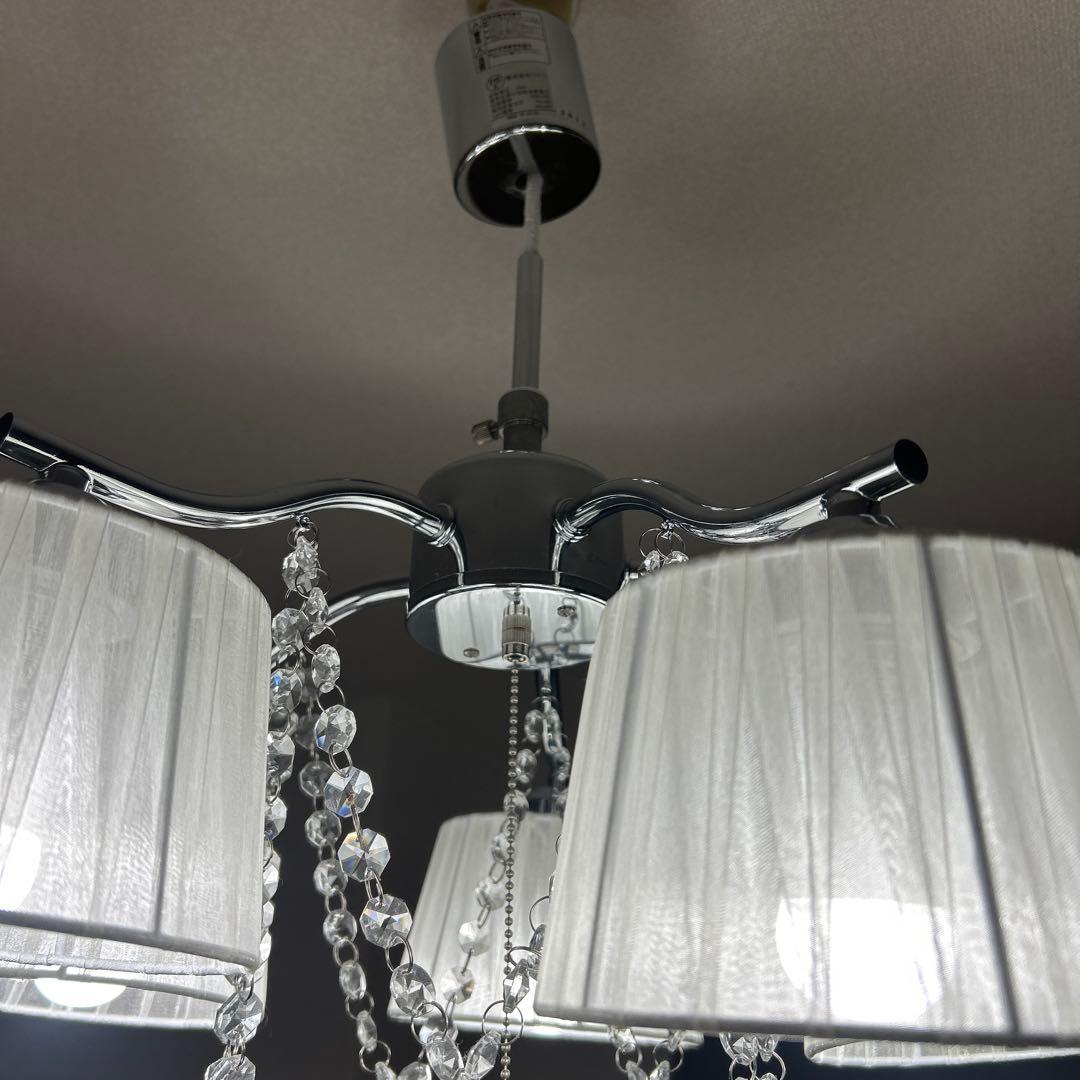 エレガント ホワイトシェード シャンデリア