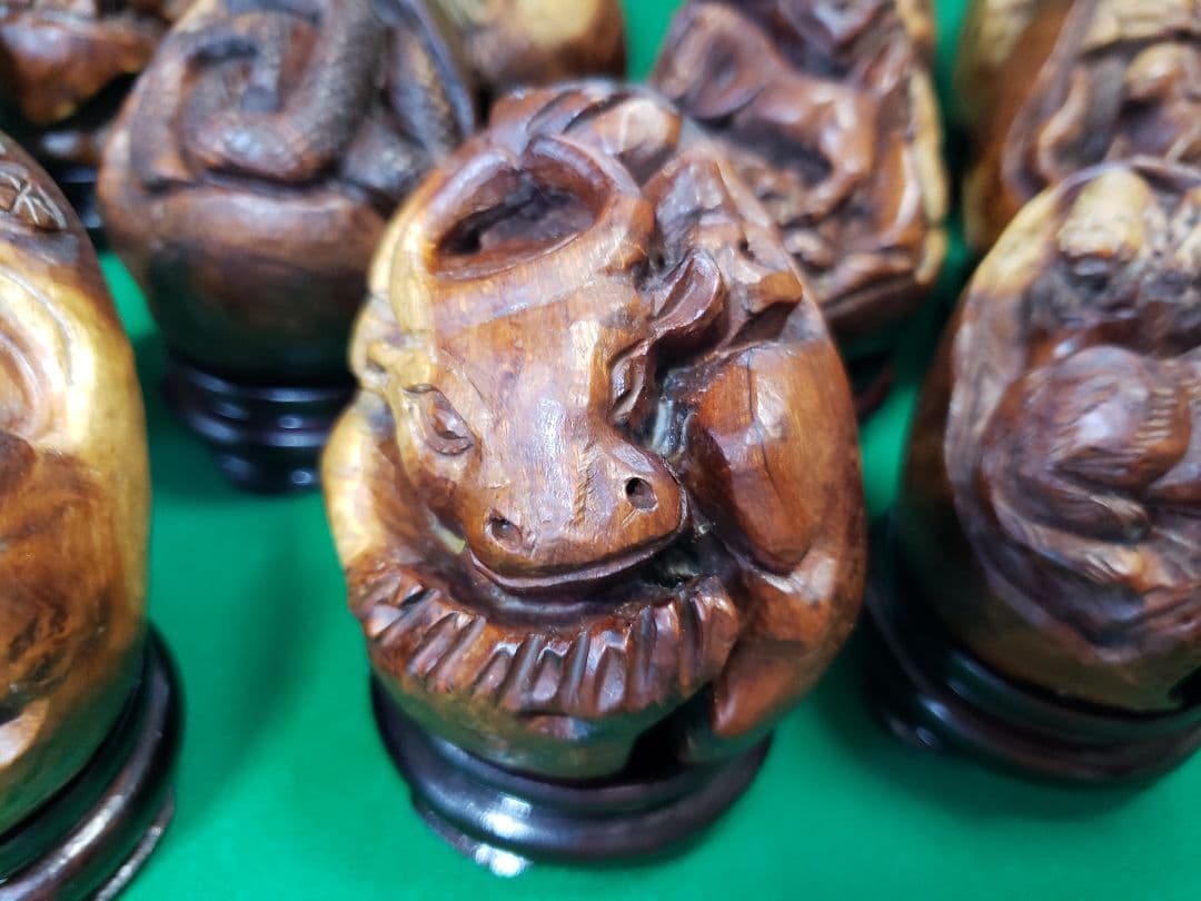 マリン木　薔薇の根　十二支　木彫りの置物