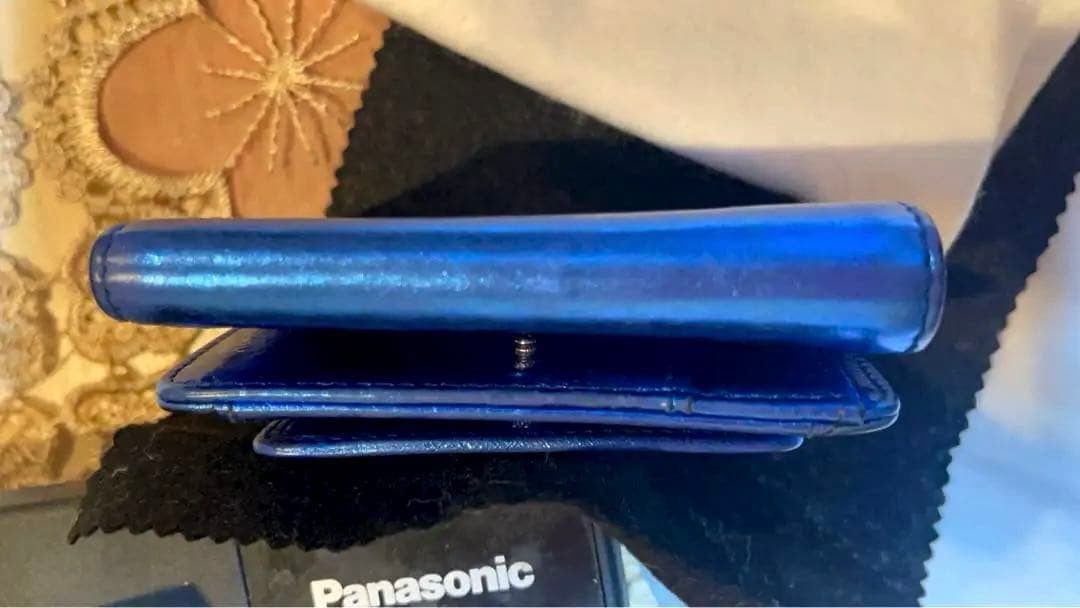 国内正規品未使用に近いシャネルミニ財布レディース三つ折り贈物ブルー二つ折りギフト