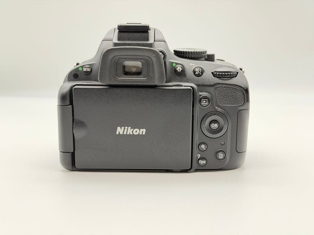 Nikon D5100 ボディ（バッテリー・充電器付）