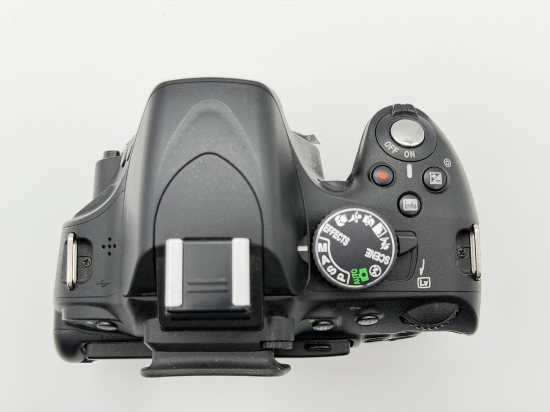 Nikon D5100 ボディ（バッテリー・充電器付）