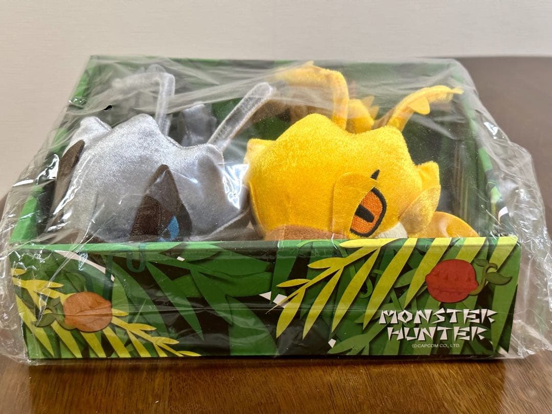 【未開封新品】リオレウス　リオレイア　希少種　ぬいぐるみ　セット