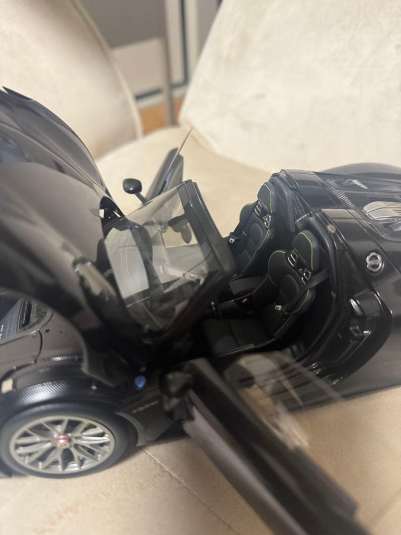 豪華おまけ付き　1/18 オートアート　AUTOart　ポルシェ918スパイダー