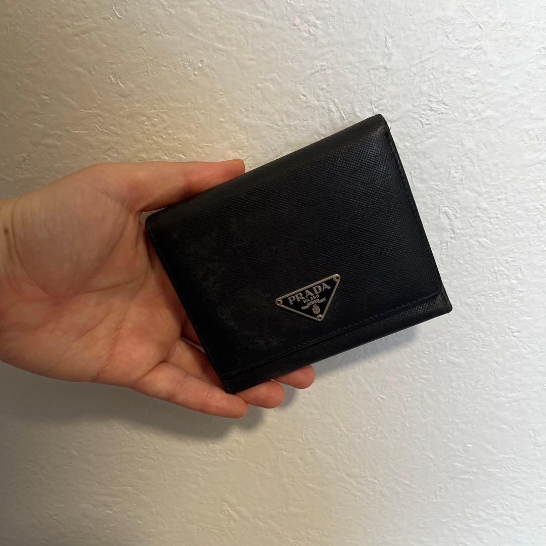 美品 PRADA プラダ 三角プレート サフィアーノ ミニ財布 三つ折り財布