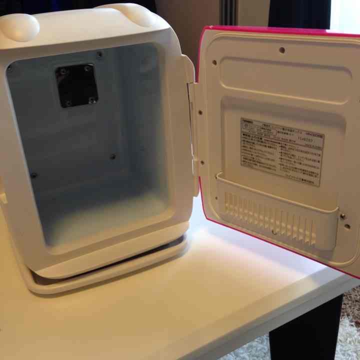 【 限定値下げ中！】ミニ冷蔵庫♡