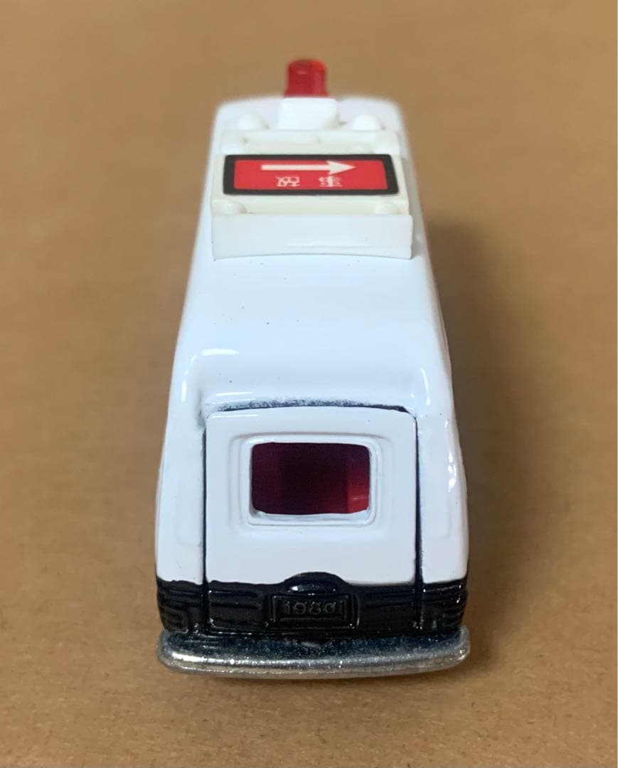 トミカ　ホビープロダクツ　ニッサン キャラバン　宮崎県警察学校　パトロールカー