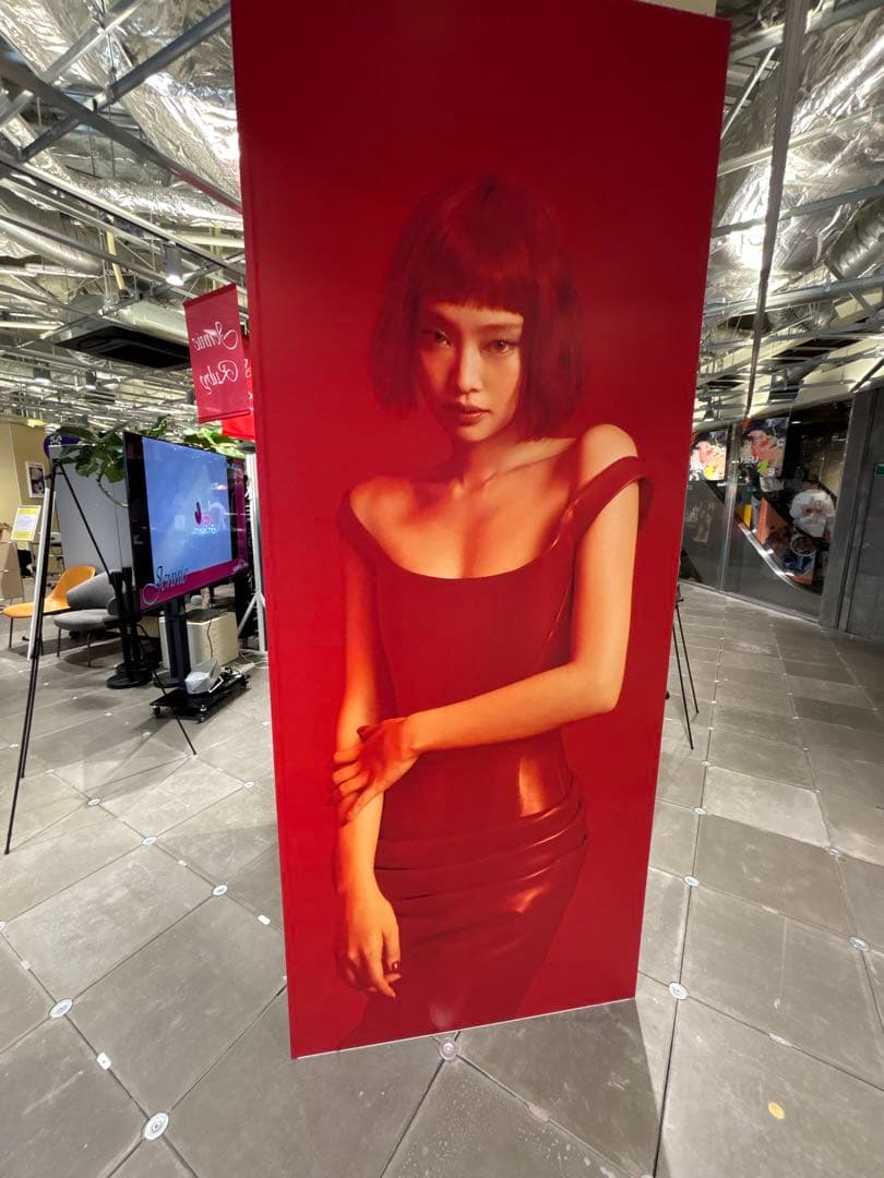 BLACKPINK ジェニ jennie Tシャツ　Mサイズ