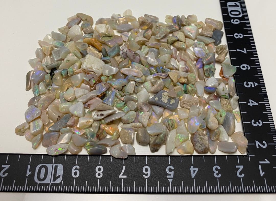オーストラリア産？ オパールさざれ 外国産鉱物