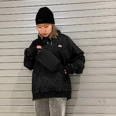 大人気 売り切れ前に！ DIESEL ブラック ニット帽 新品タグ付き