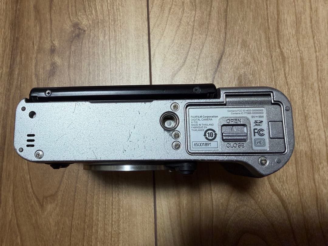 FUJIFILM X-T10 ミラーレス一眼カメラ シルバー