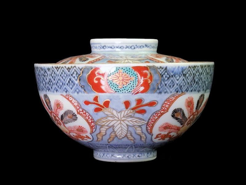 古伊万里　薄瑠璃　染錦　孔雀の図　大振蓋茶碗　F200AS-CTe