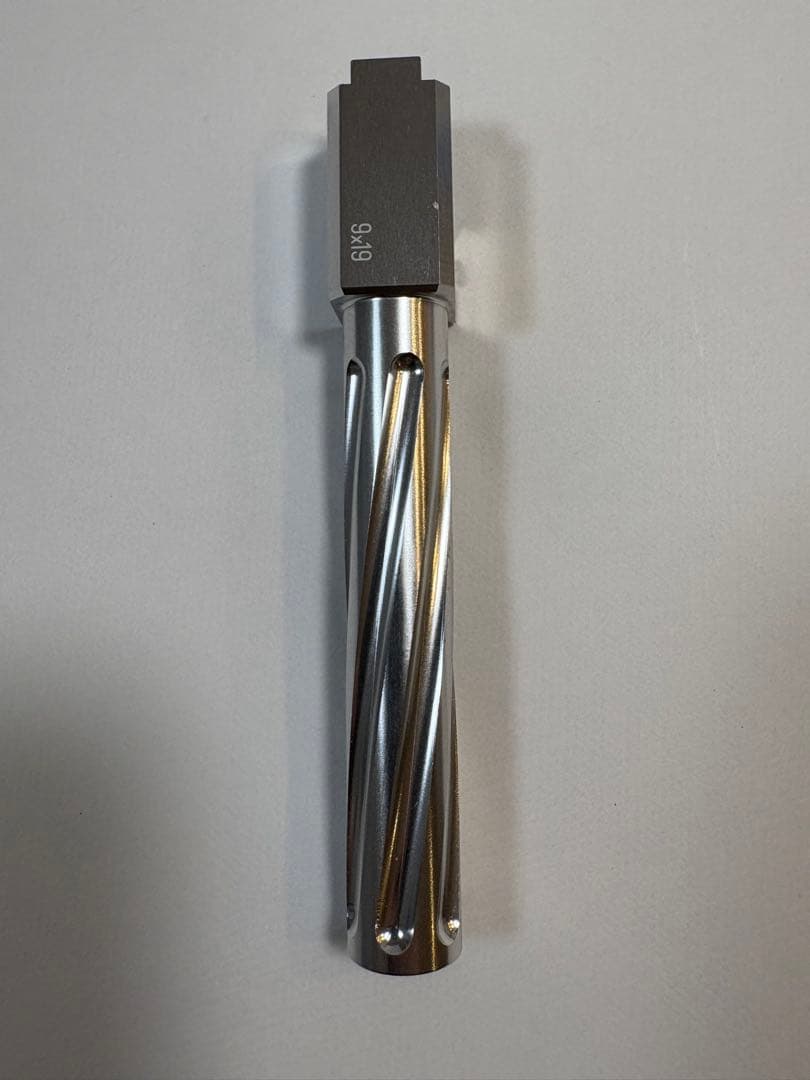 LayLax グロック17 Gen4 フルーテッドバレル