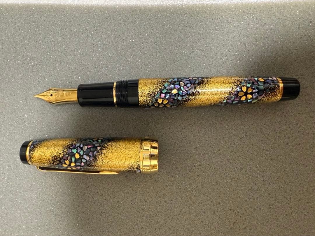 贈・内閣総理大臣　セーラー万年筆　プロギアモデル　螺鈿蒔絵　桜流れ