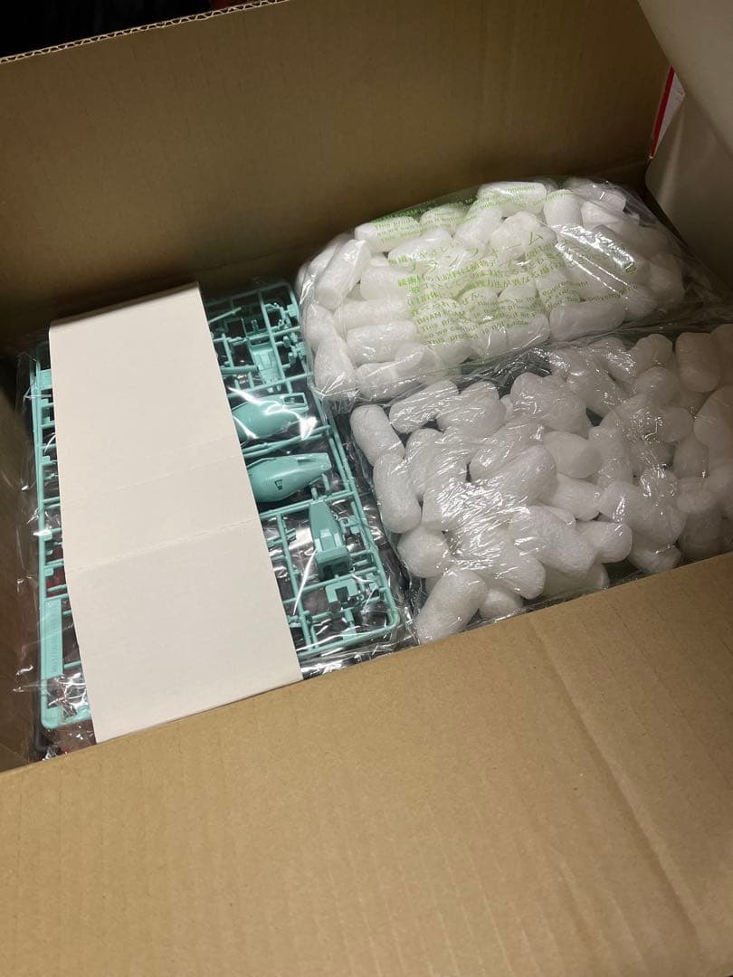 MG ガンプラ　サザビー、リガズィ、ニューガンダム 3点セット