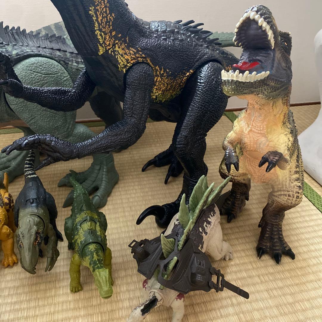 マテル　ジュラシックワールドなど９体