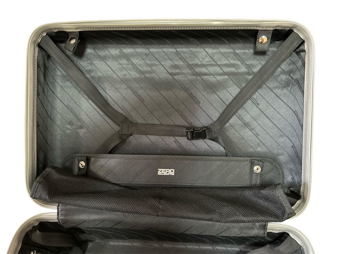 ZERO HALLIBURTON ゼロハリバートン スーツケース シルバー 2輪