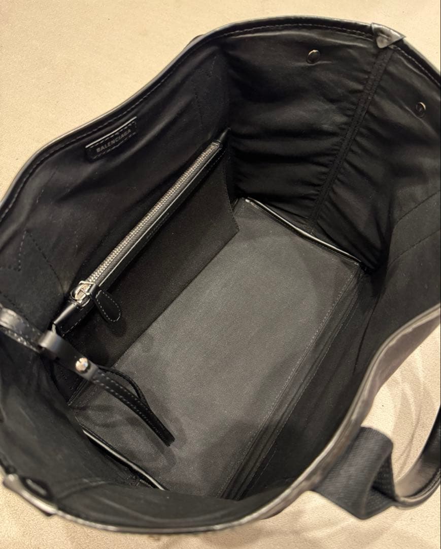 BALENCIAGA ネイビーカバス バッグS