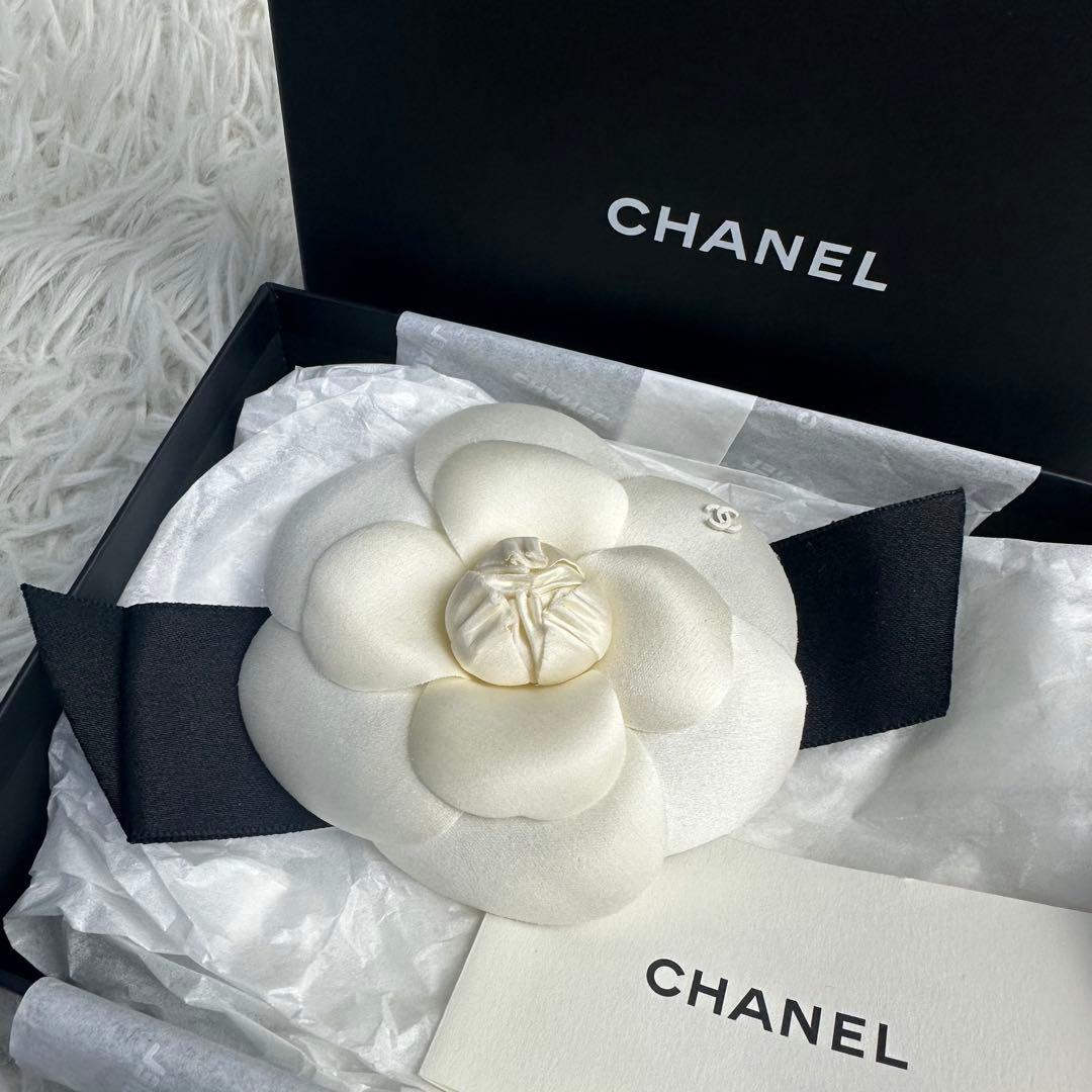 新品同様 CHANEL シャネル カメリア コサージュ ブローチ リボン