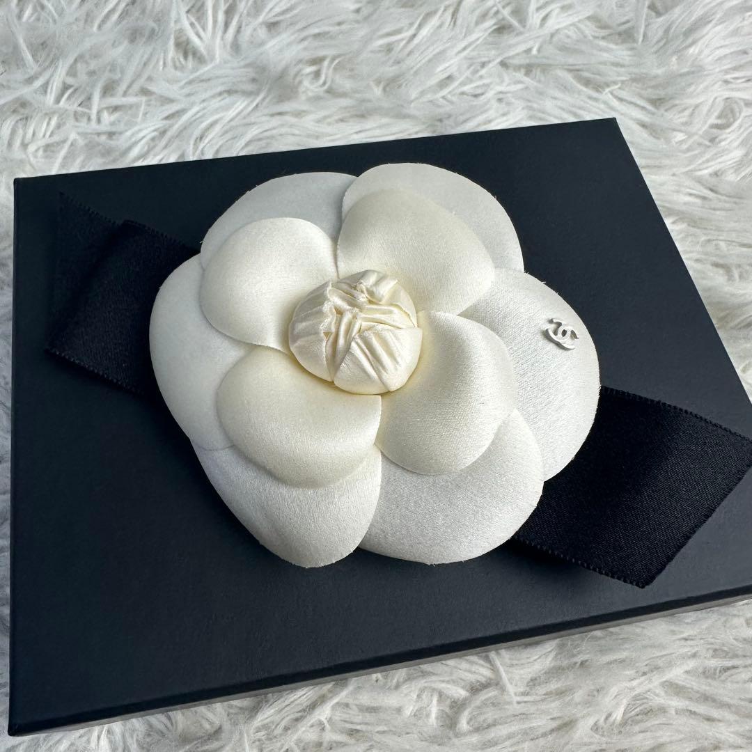 新品同様 CHANEL シャネル カメリア コサージュ ブローチ リボン