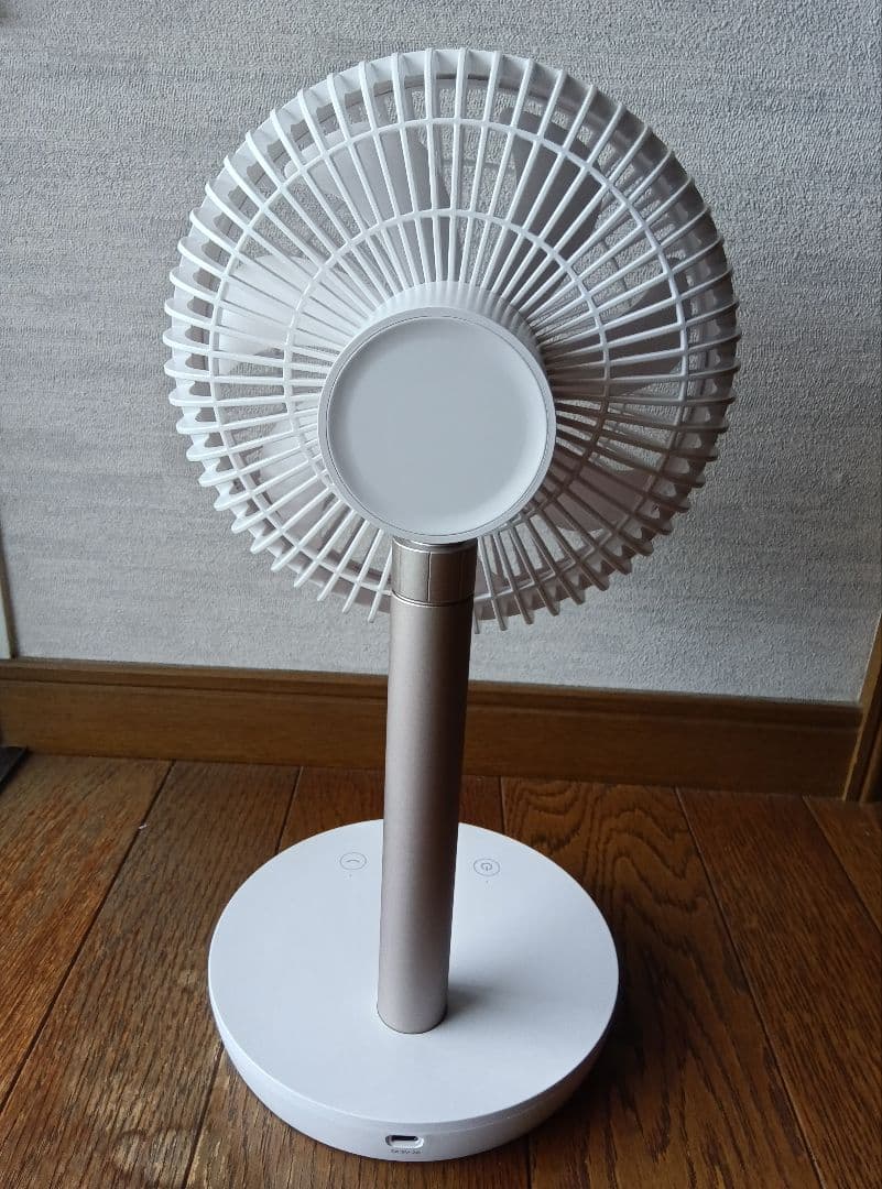 USB充電式スタンド扇風機 ホワイト