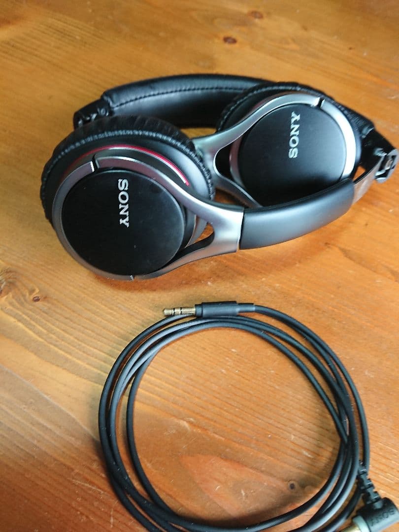 ソニー ヘッドホン　SONY MDR-10RC(B)