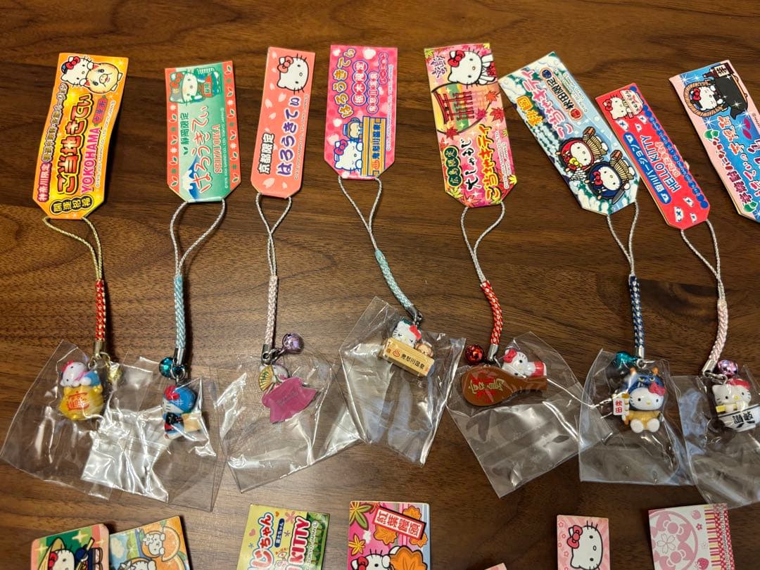 ハローキティ ご当地　ストラップ 41個セット